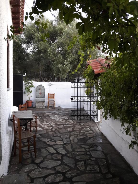 Kesi Holiday Home Potistika Esterno foto